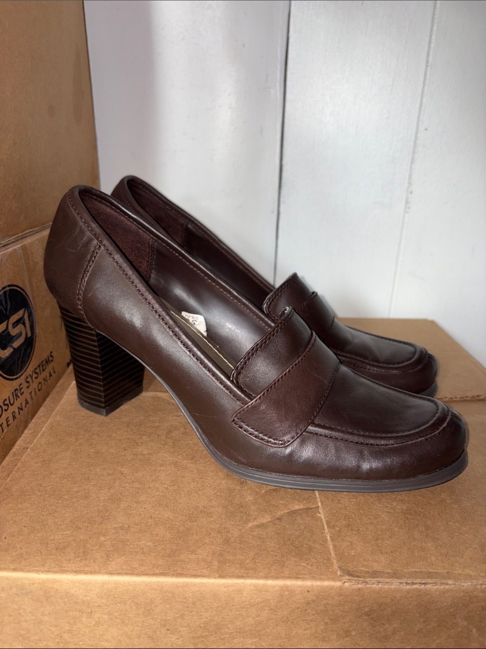 Merona Brown Leather Block Heel Loafers size 11